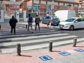 El Ayuntamiento de Leganés comienza a señalizar con pictogramas los pasos de cebra de los colegios con aula TEA