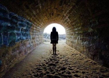 Las cinco fases del duelo por la muerte de la civilización – DEPRESIÓN 2ª parte – Luz al final de túnel